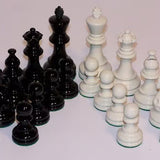 Black and White 85mm Wood Staunton Chess Pieces - Dal Rossi