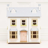 Daisy Lane Mayberry Manor Doll House - Le Toy Van
